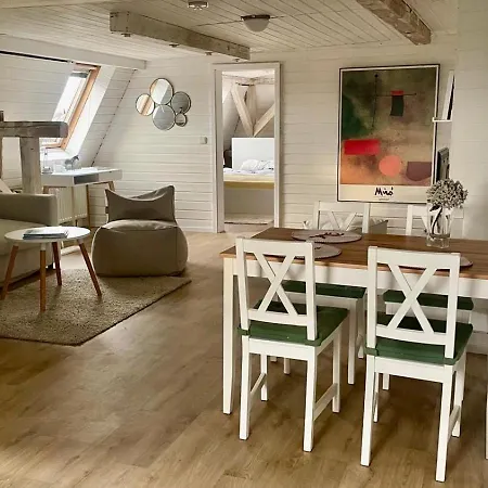 Apartment - über Den Dächern Der Stadt